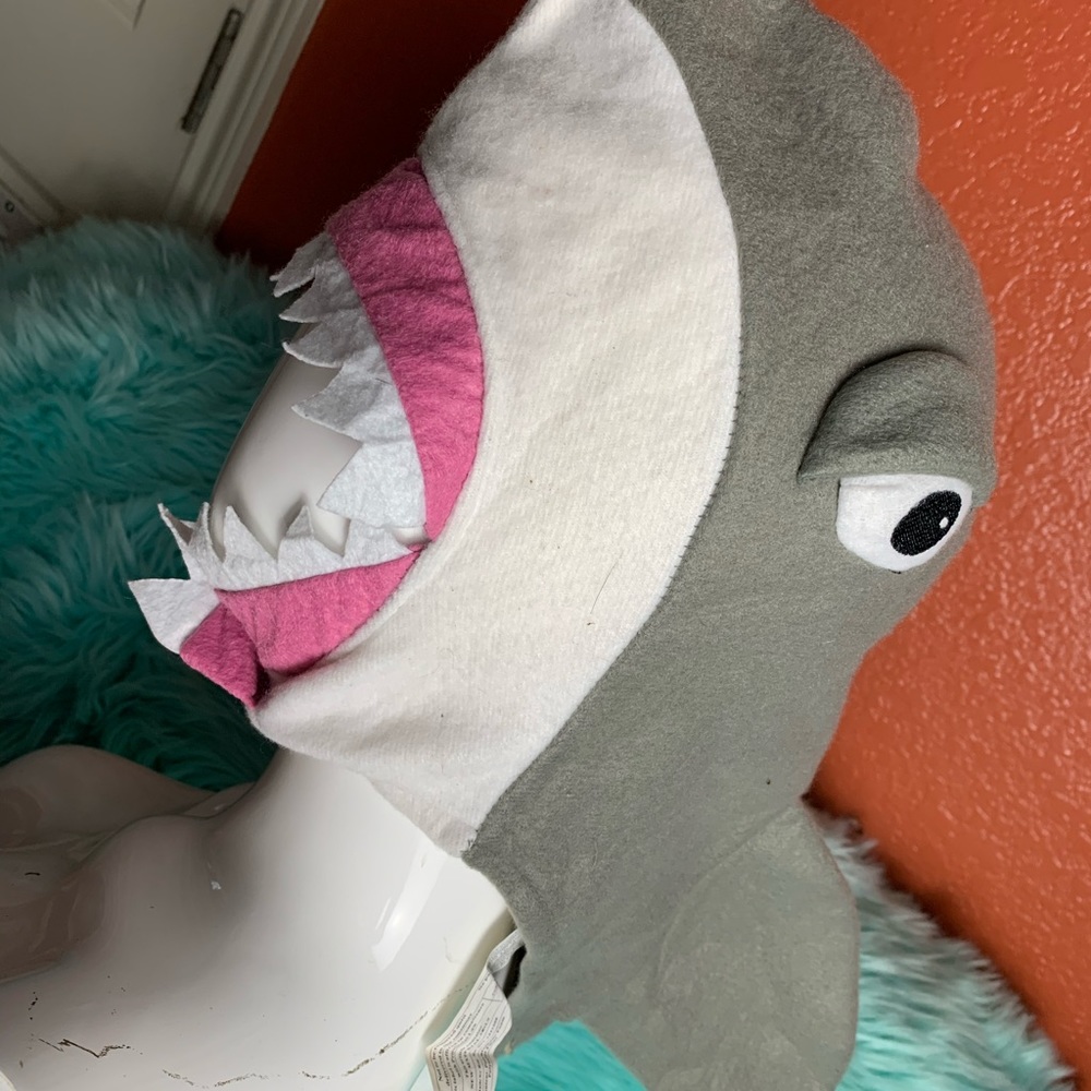Sharks 🦈 cap . - Picture 3 of 8